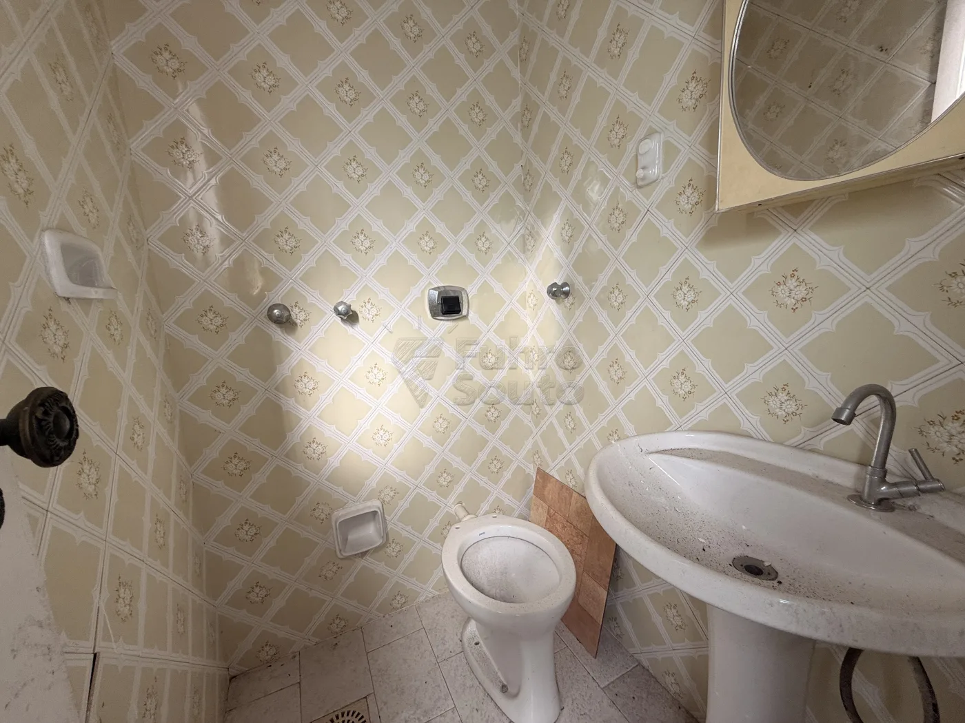 Comprar Apartamento / Padr&atilde;o em Pelotas R$ 360.000,00 - Foto 12