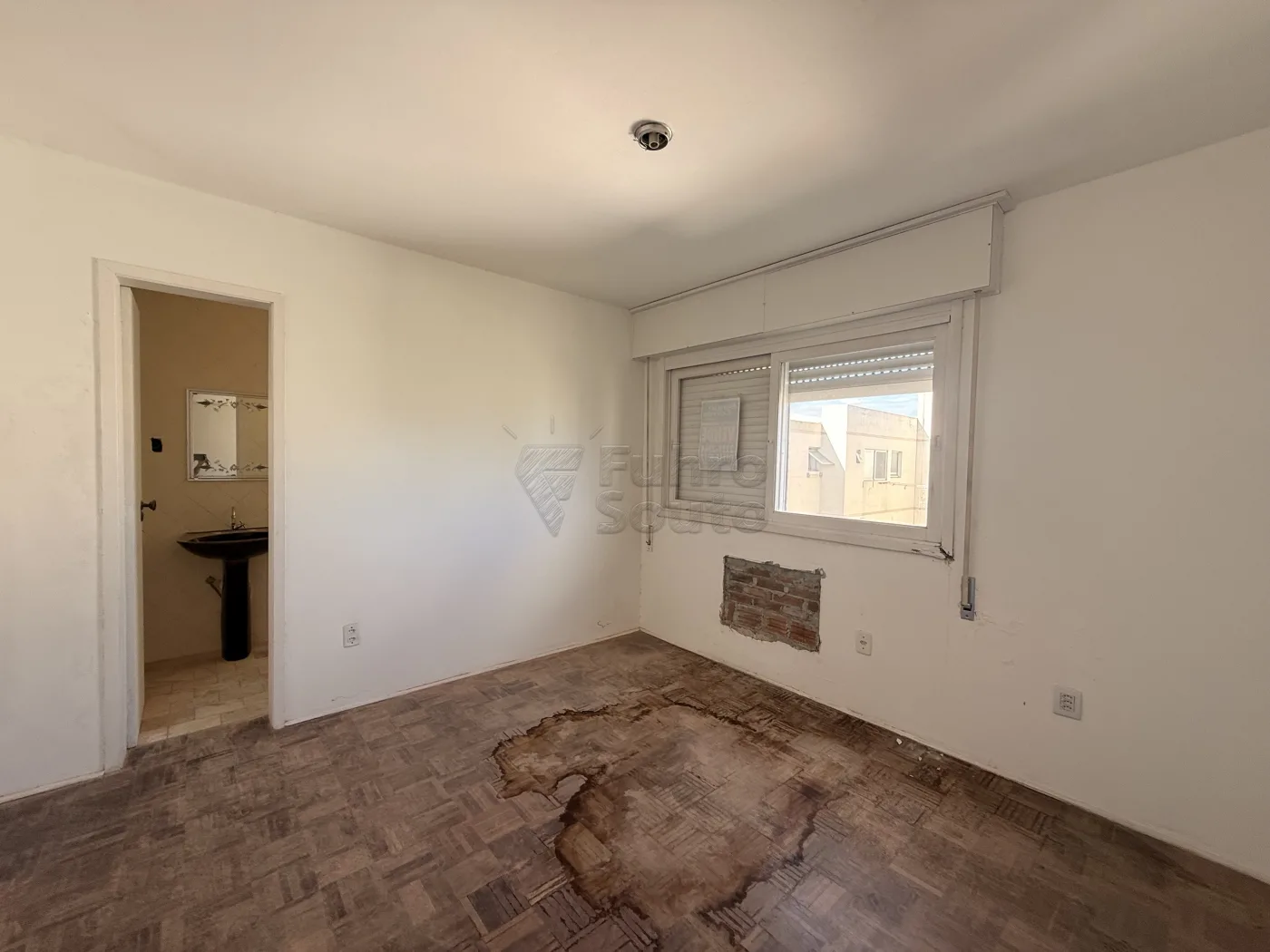 Comprar Apartamento / Padr&atilde;o em Pelotas R$ 360.000,00 - Foto 10