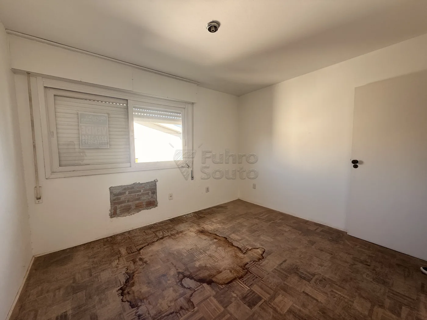 Comprar Apartamento / Padr&atilde;o em Pelotas R$ 360.000,00 - Foto 11