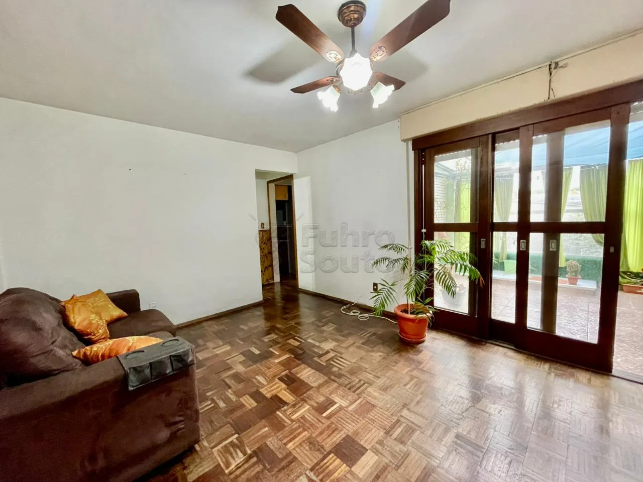Comprar Apartamento / Fora de Condom&iacute;nio em Pelotas R$ 220.000,00 - Foto 2