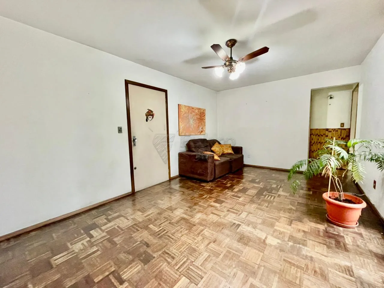 Comprar Apartamento / Fora de Condom&iacute;nio em Pelotas R$ 220.000,00 - Foto 1
