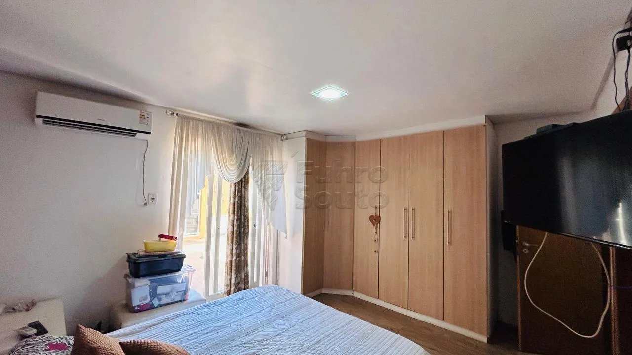 Comprar Casa / Padr&atilde;o em Pelotas R$ 550.000,00 - Foto 6