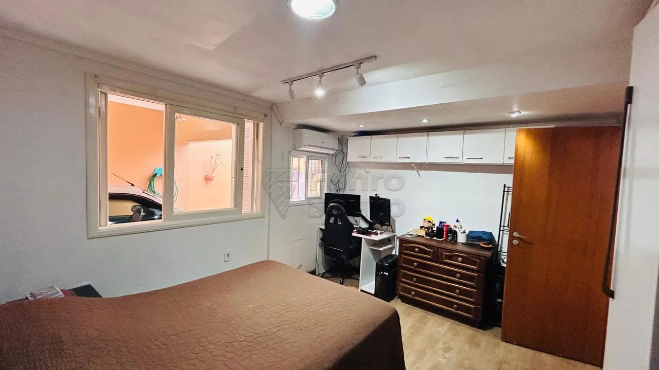 Comprar Casa / Padr&atilde;o em Pelotas R$ 550.000,00 - Foto 8