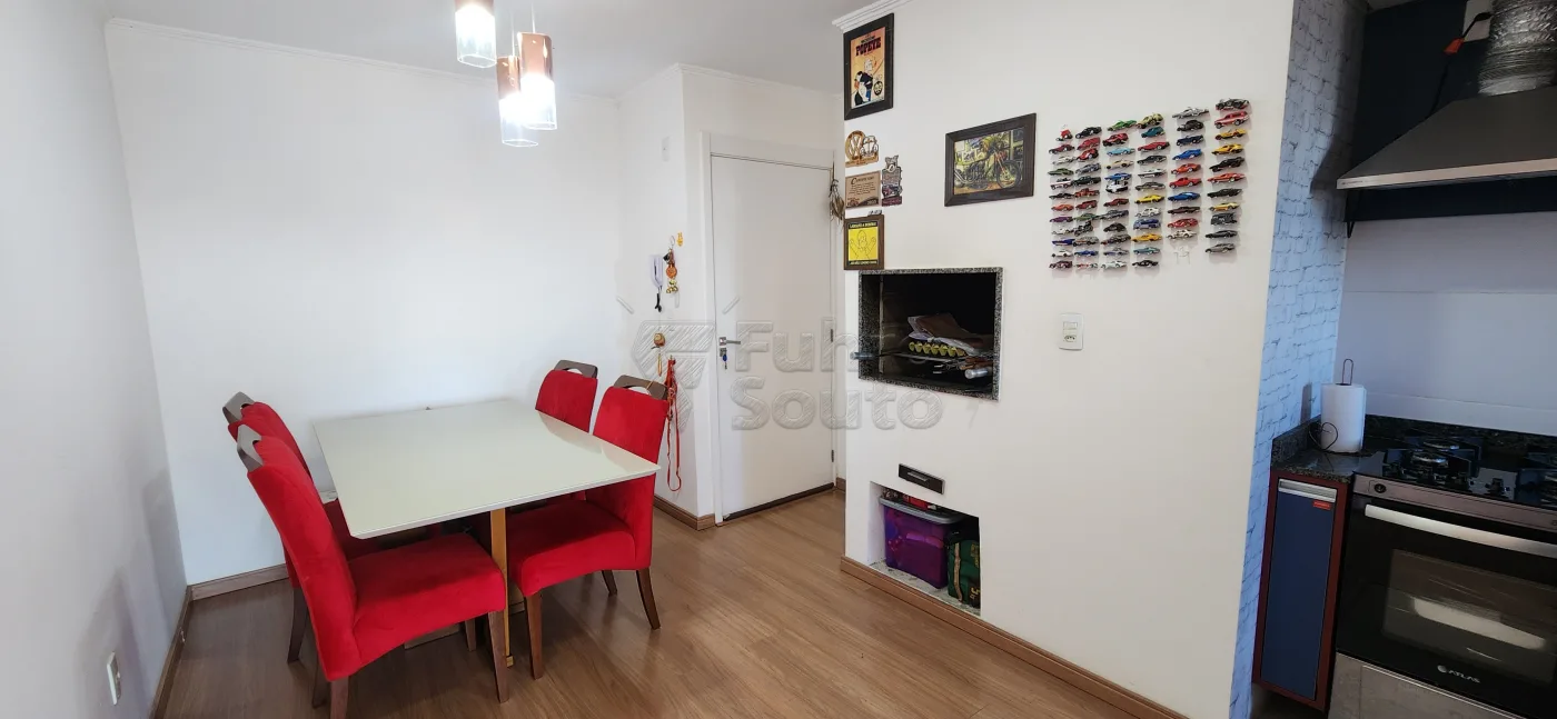 Comprar Apartamento / Padr&atilde;o em Pelotas R$ 400.000,00 - Foto 3