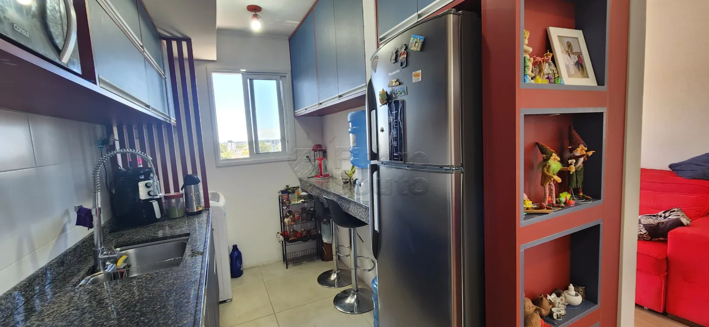 Comprar Apartamento / Padr&atilde;o em Pelotas R$ 400.000,00 - Foto 4