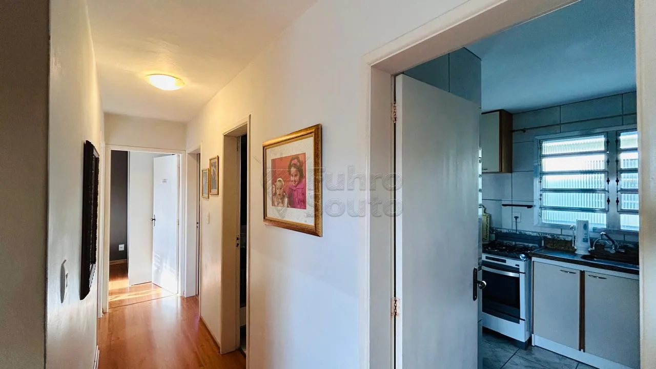 Comprar Apartamento / Padr&atilde;o em Pelotas R$ 250.000,00 - Foto 11