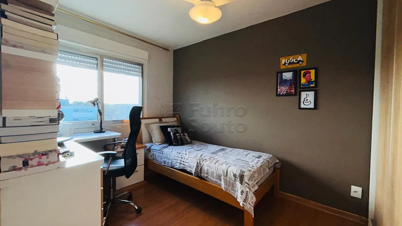 Comprar Apartamento / Padr&atilde;o em Pelotas R$ 250.000,00 - Foto 5