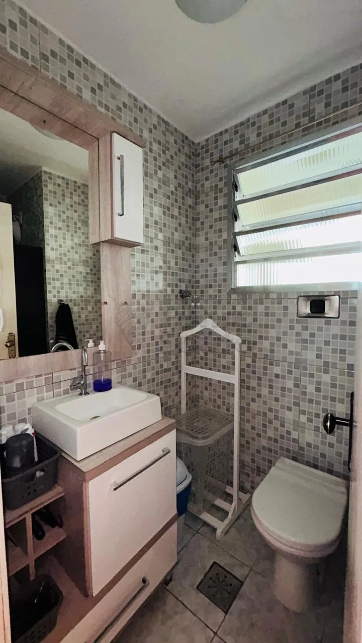 Comprar Apartamento / Padr&atilde;o em Pelotas R$ 250.000,00 - Foto 9