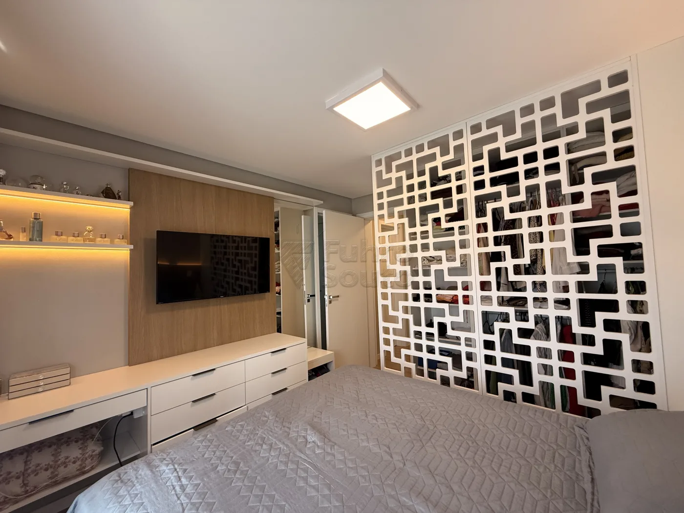 Comprar Apartamento / Padr&atilde;o em Pelotas R$ 980.000,00 - Foto 6