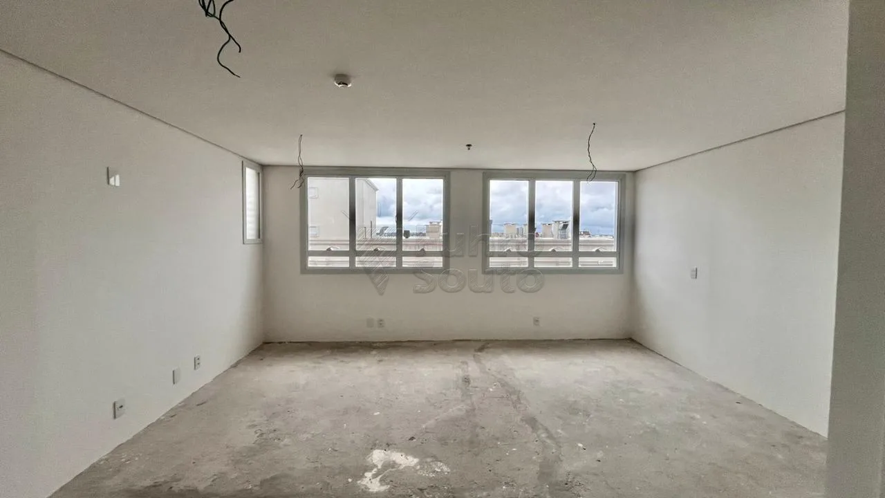 Comprar Comercial / Sala em Condom&iacute;nio em Pelotas R$ 420.000,00 - Foto 2