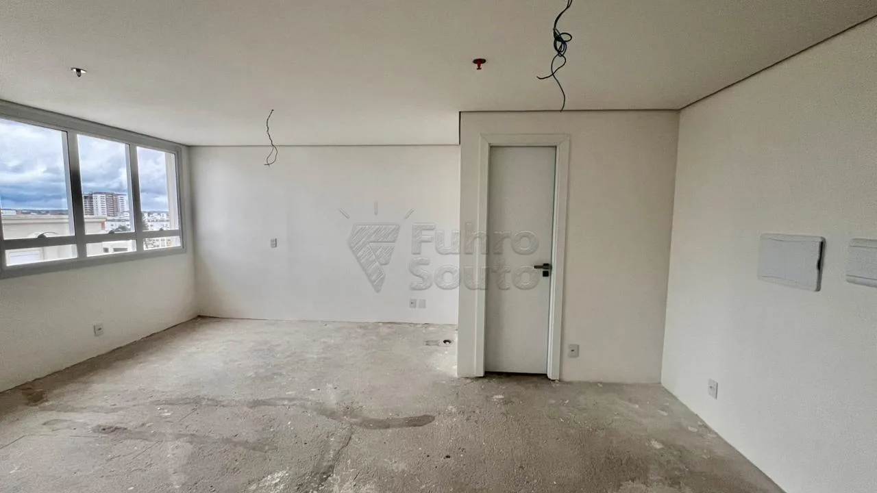 Comprar Comercial / Sala em Condom&iacute;nio em Pelotas R$ 420.000,00 - Foto 4
