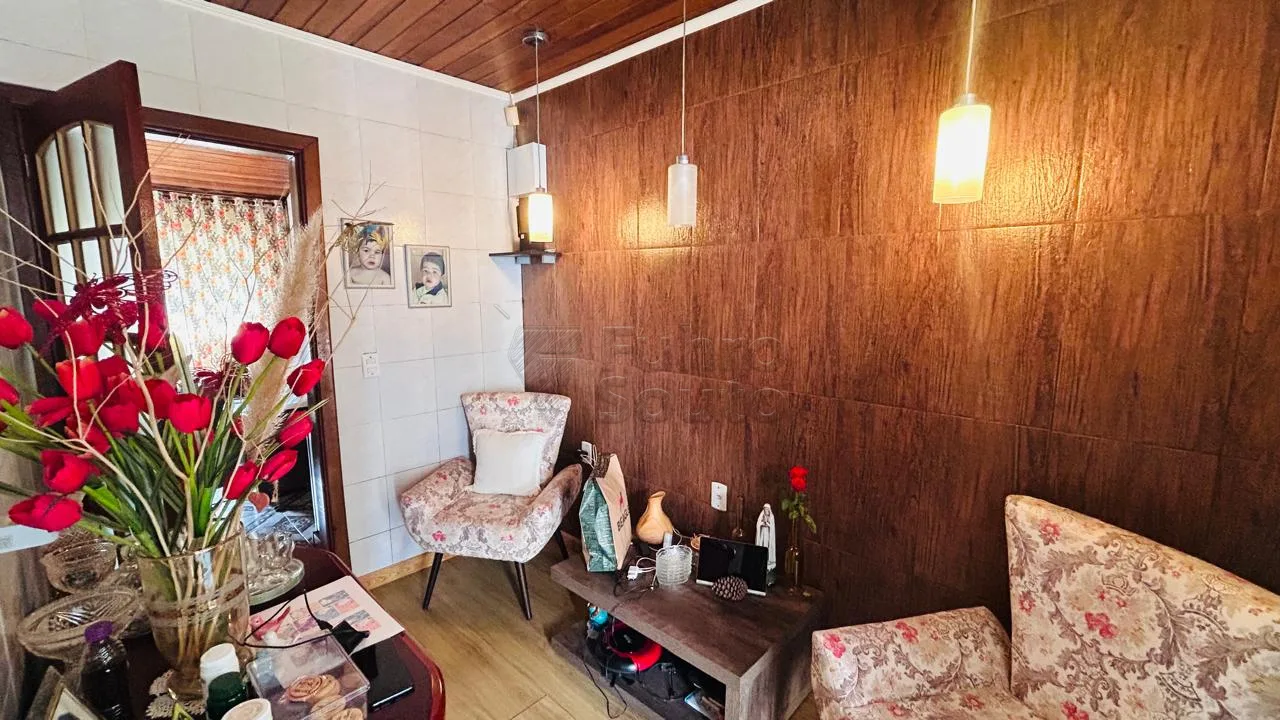 Comprar Casa / Padr&atilde;o em Pelotas R$ 530.000,00 - Foto 1