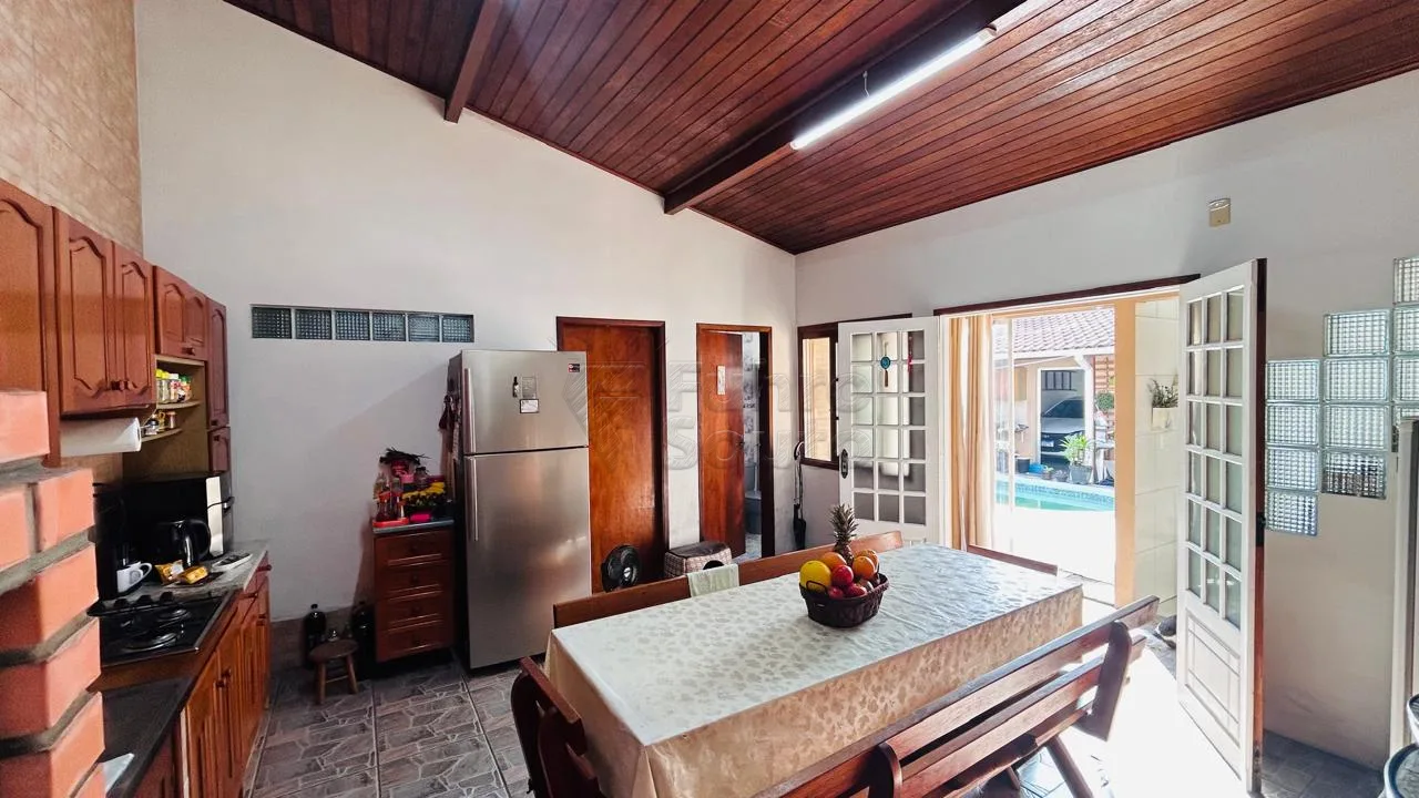 Comprar Casa / Padr&atilde;o em Pelotas R$ 530.000,00 - Foto 5