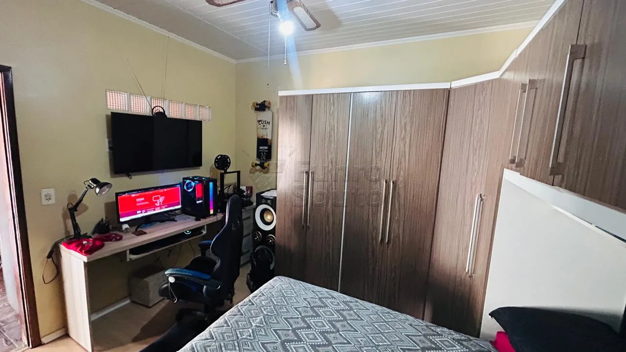 Comprar Casa / Padr&atilde;o em Pelotas R$ 530.000,00 - Foto 7