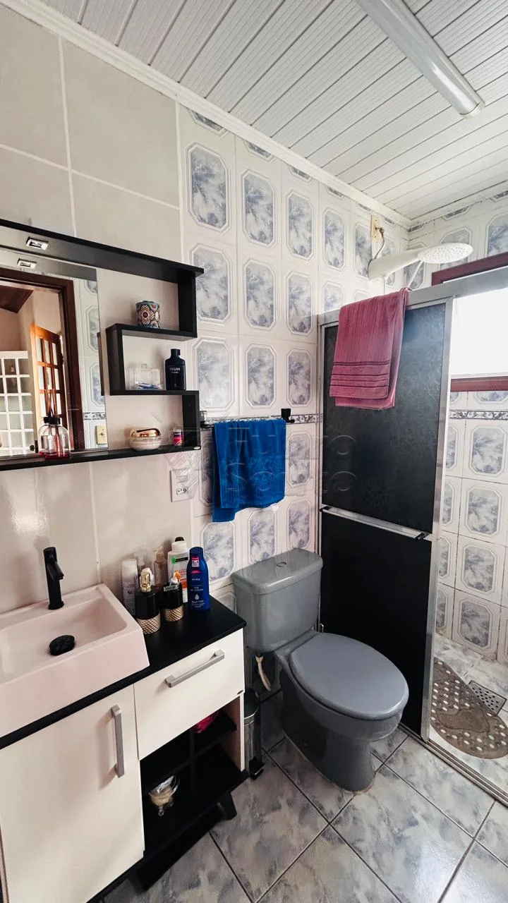 Comprar Casa / Padr&atilde;o em Pelotas R$ 530.000,00 - Foto 10