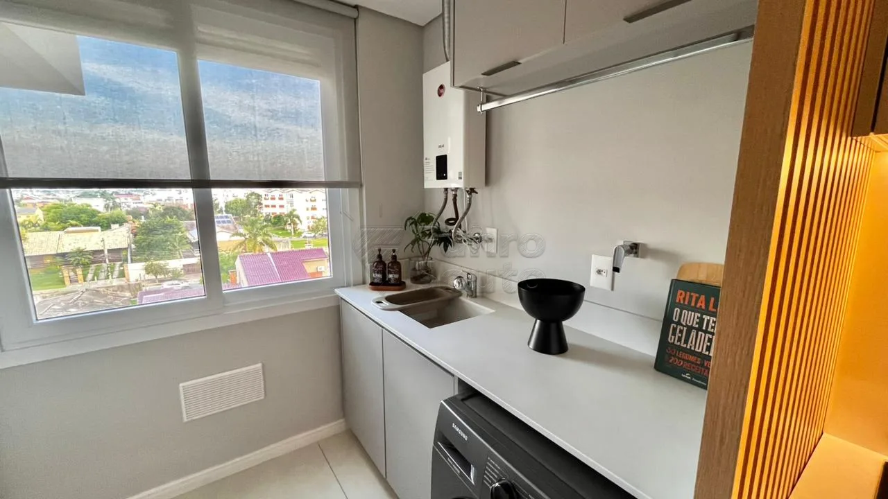 Comprar Apartamento / Padr&atilde;o em Pelotas R$ 1.150.000,00 - Foto 13