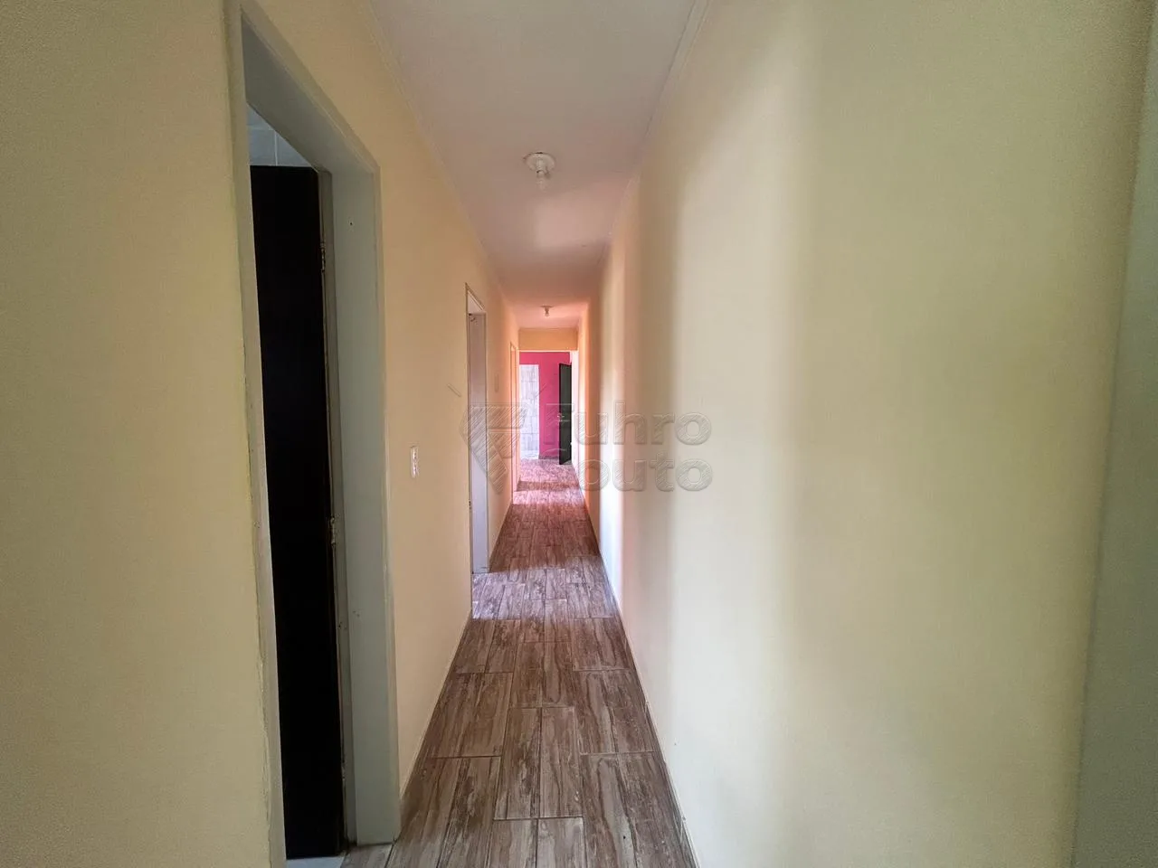 Comprar Apartamento / Padr&atilde;o em Pelotas R$ 205.000,00 - Foto 6