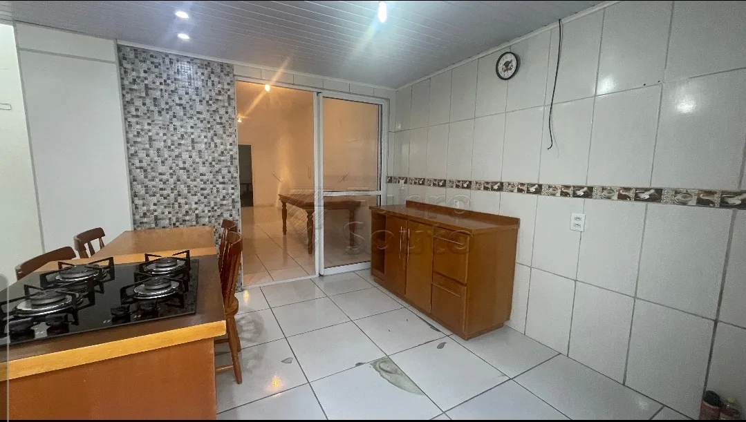Comprar Casa / Condom&iacute;nio em Pelotas R$ 350.000,00 - Foto 4