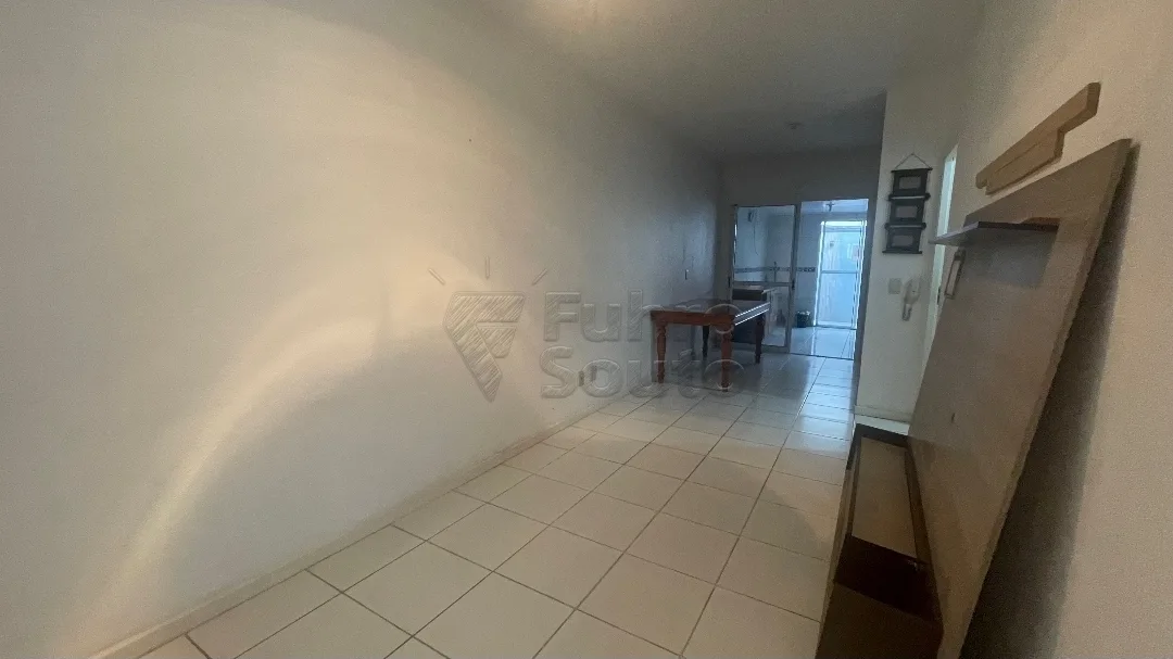 Comprar Casa / Condom&iacute;nio em Pelotas R$ 350.000,00 - Foto 2