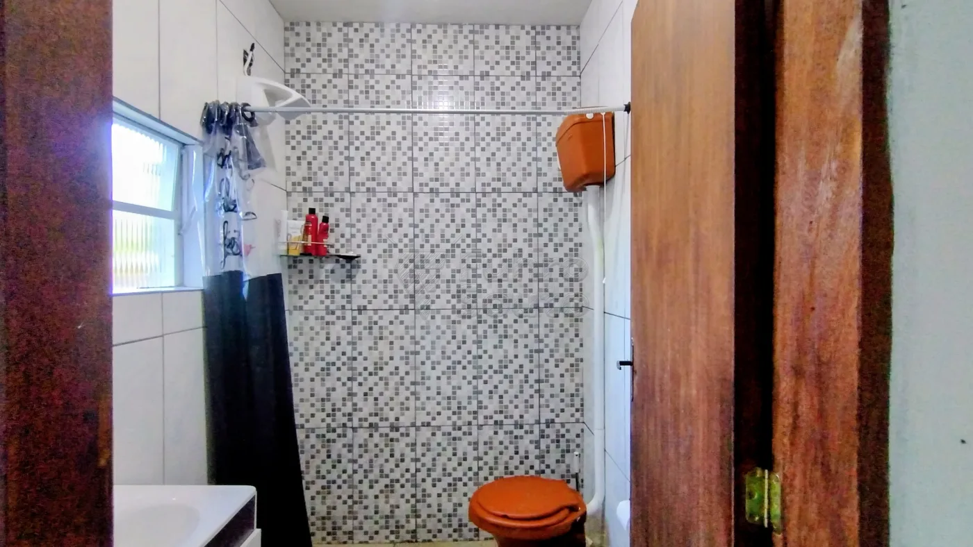 Comprar Casa / Padr&atilde;o em Pelotas R$ 250.000,00 - Foto 9