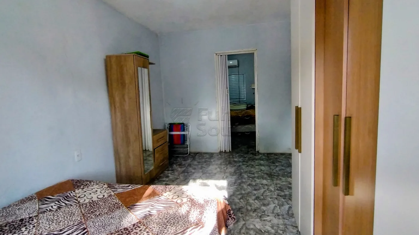 Comprar Casa / Padr&atilde;o em Pelotas R$ 250.000,00 - Foto 6