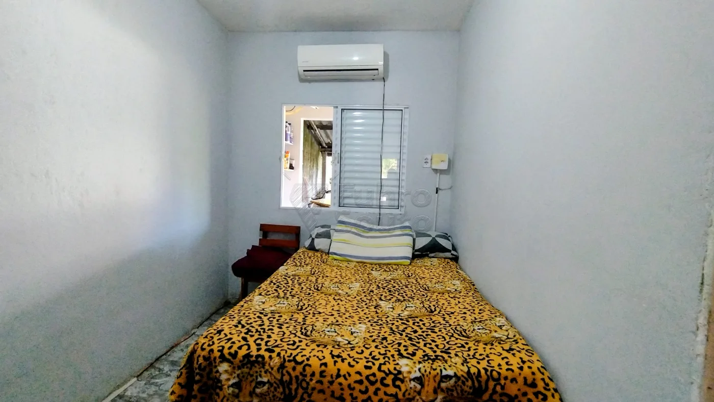 Comprar Casa / Padr&atilde;o em Pelotas R$ 250.000,00 - Foto 7