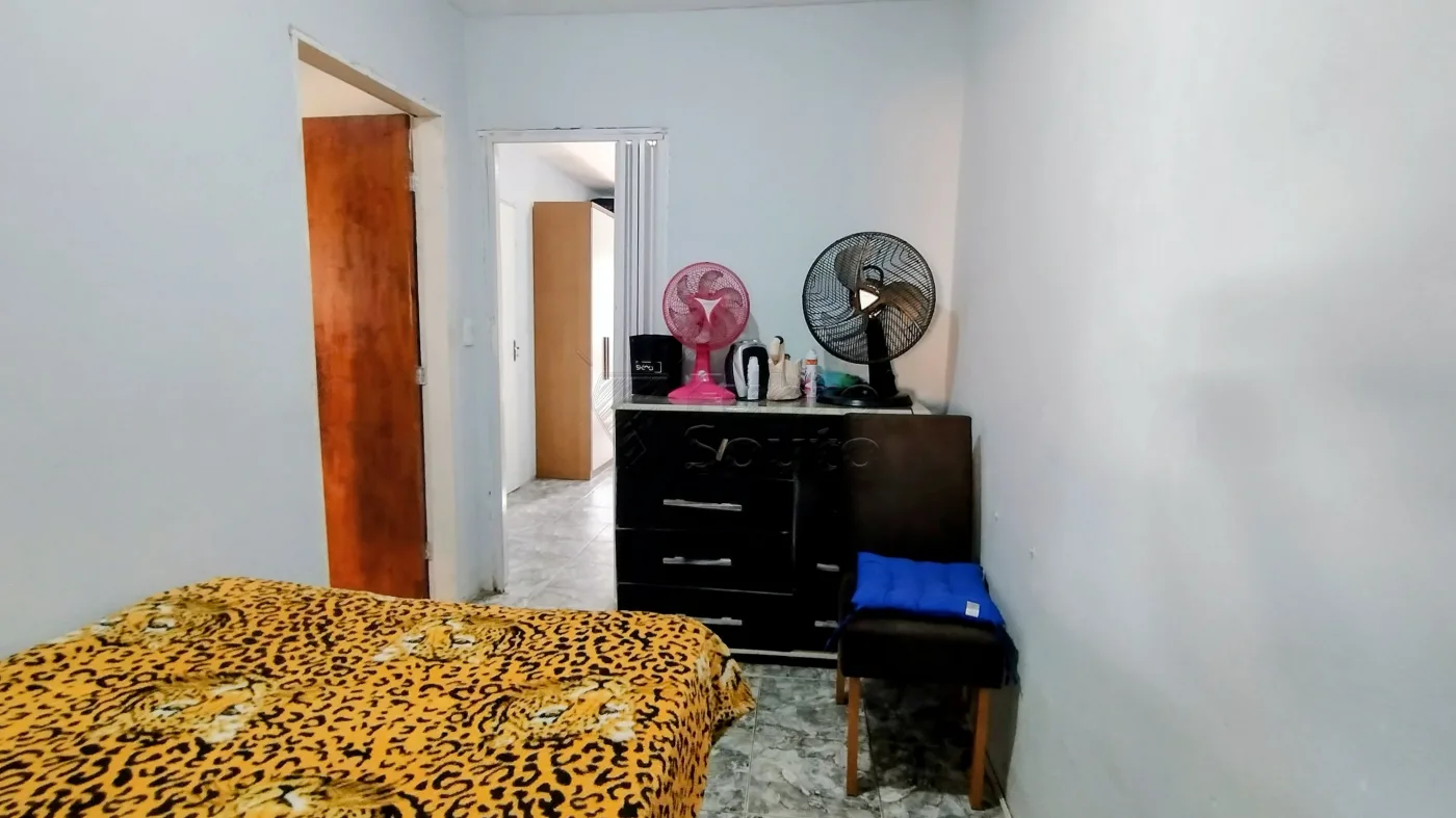 Comprar Casa / Padr&atilde;o em Pelotas R$ 250.000,00 - Foto 8