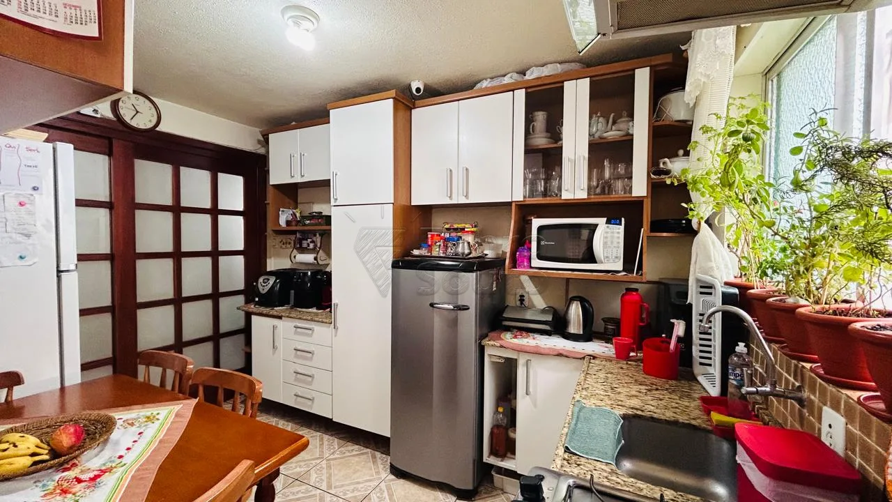 Comprar Apartamento / Padr&atilde;o em Pelotas R$ 250.000,00 - Foto 3