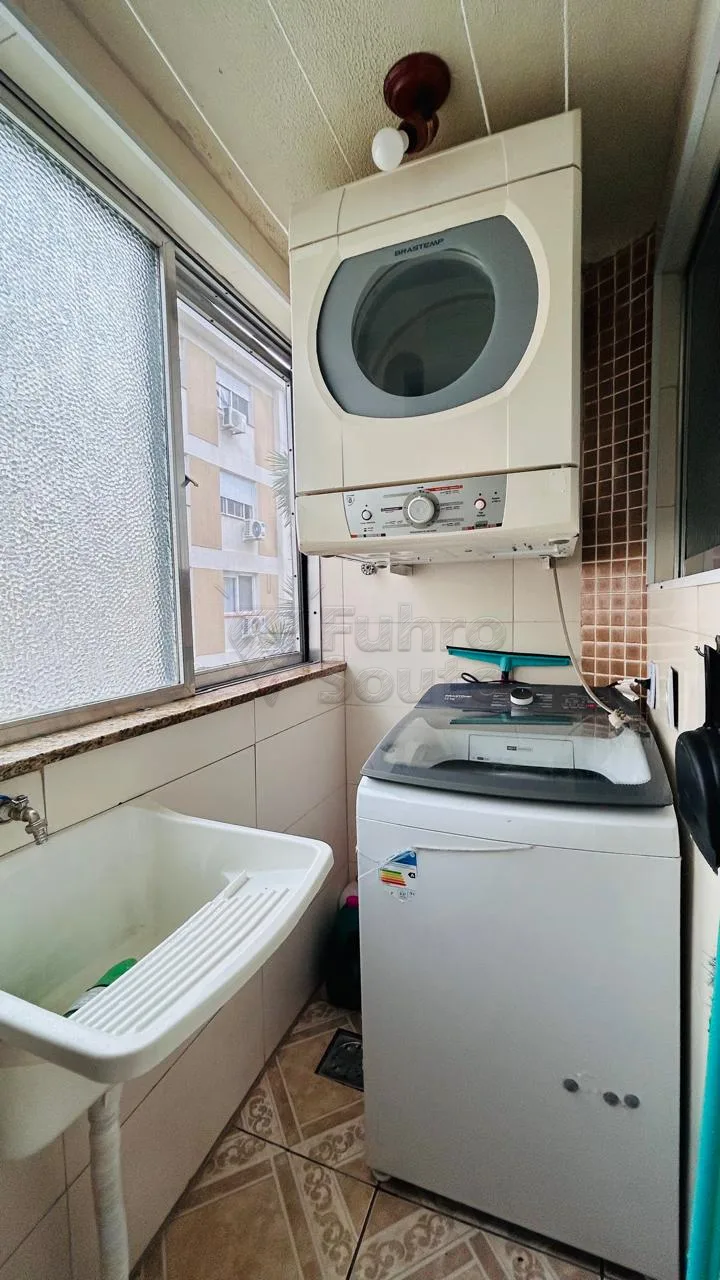 Comprar Apartamento / Padr&atilde;o em Pelotas R$ 250.000,00 - Foto 10