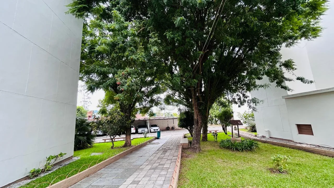 Comprar Apartamento / Padr&atilde;o em Pelotas R$ 250.000,00 - Foto 12