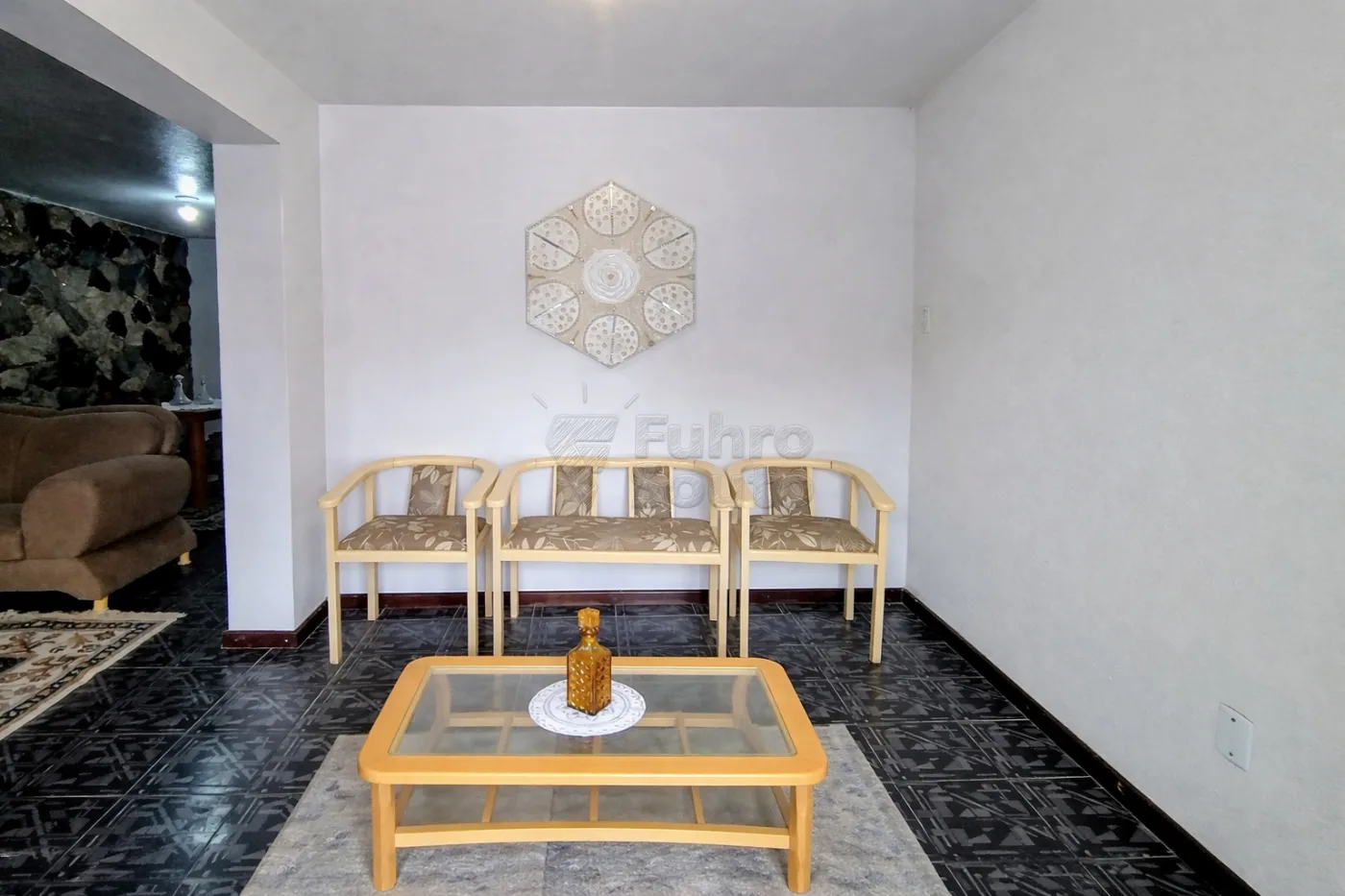 Comprar Casa / Padr&atilde;o em Pelotas R$ 720.000,00 - Foto 2