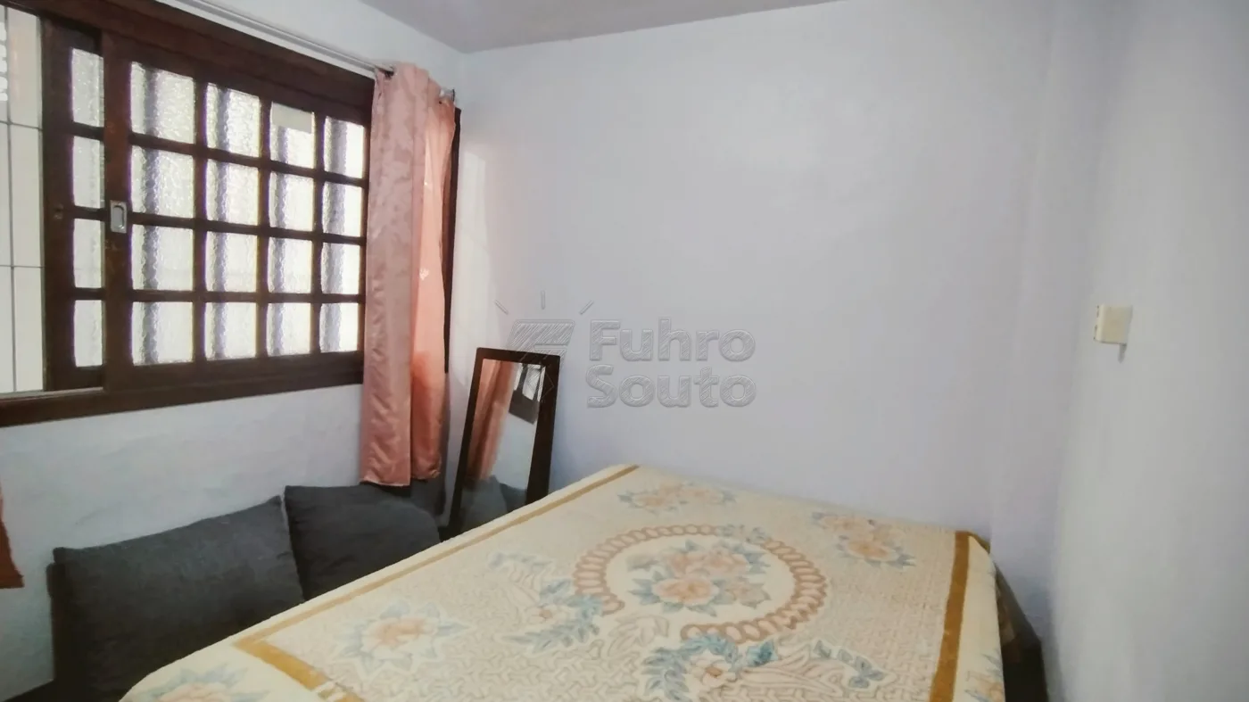 Comprar Casa / Padr&atilde;o em Pelotas R$ 720.000,00 - Foto 4