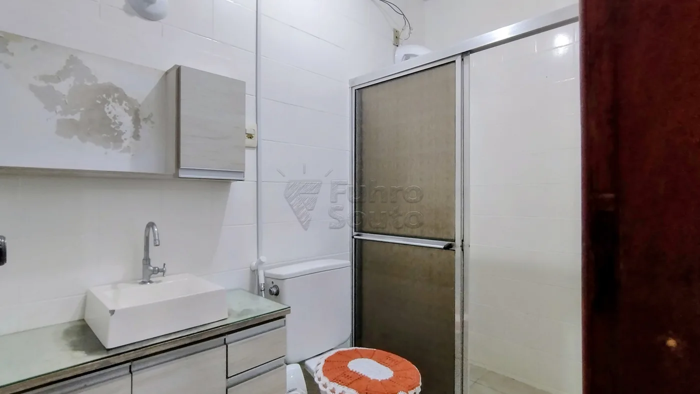 Comprar Casa / Padr&atilde;o em Pelotas R$ 720.000,00 - Foto 6