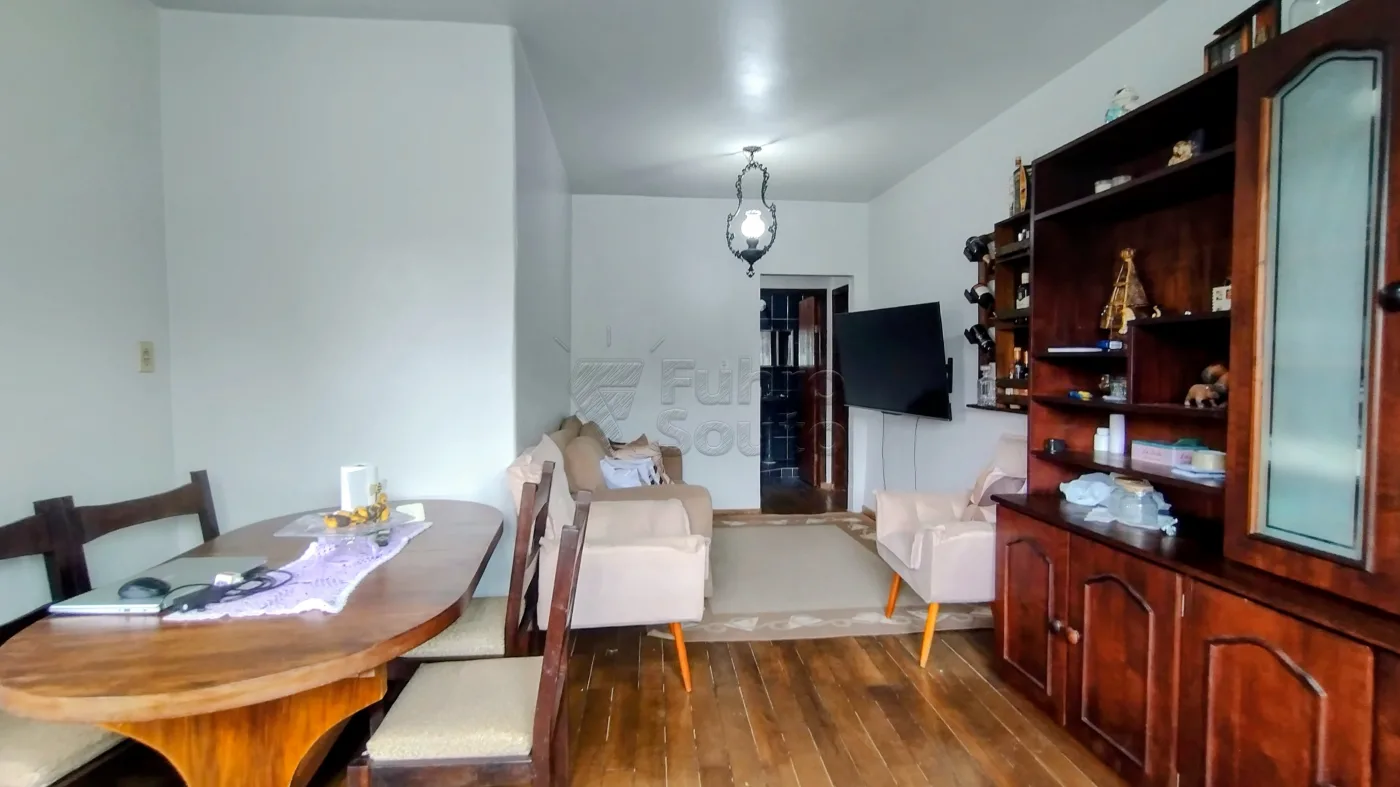 Comprar Casa / Padr&atilde;o em Pelotas R$ 720.000,00 - Foto 18