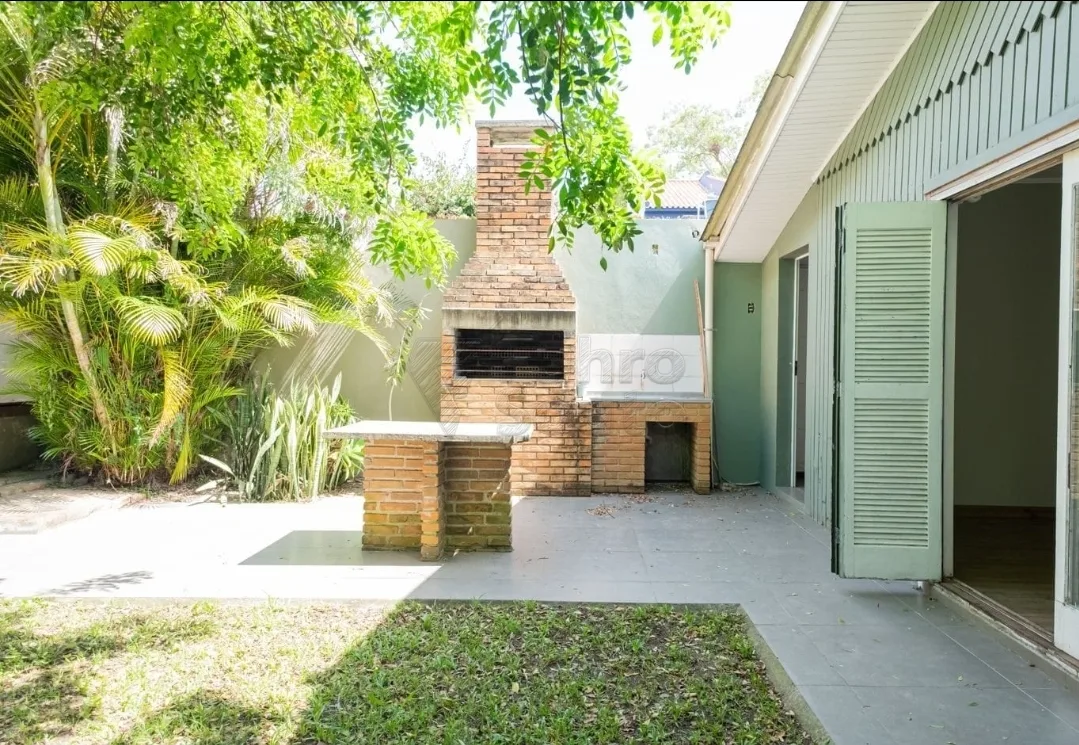 Comprar Casa / Padr&atilde;o em Pelotas R$ 385.000,00 - Foto 16