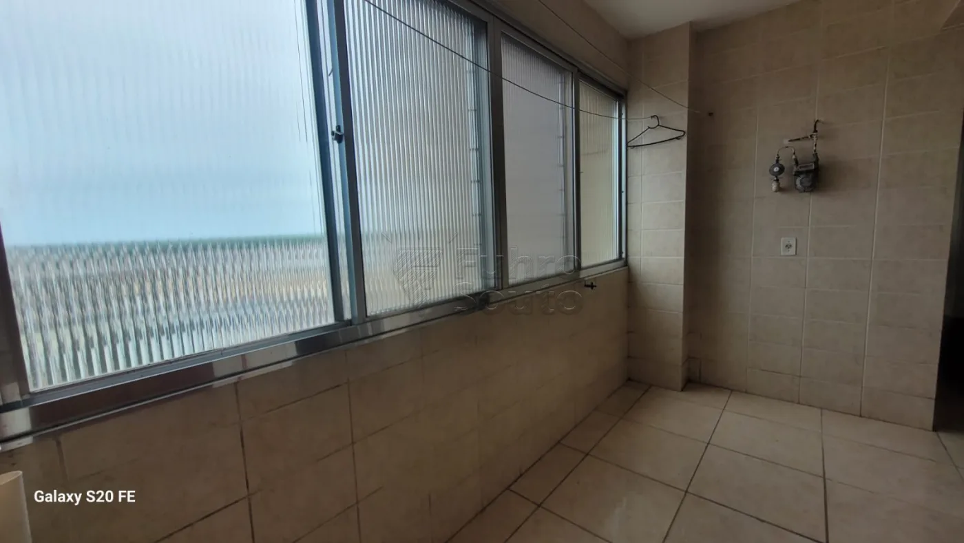 Comprar Apartamento / Padr&atilde;o em Pelotas R$ 590.000,00 - Foto 9