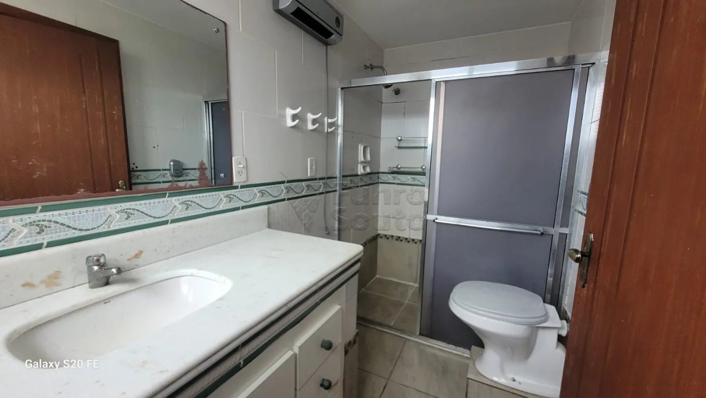 Comprar Apartamento / Padr&atilde;o em Pelotas R$ 590.000,00 - Foto 6