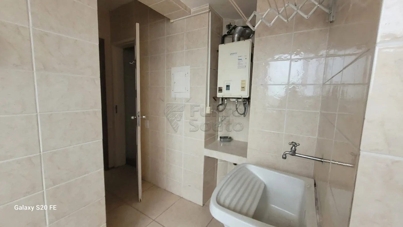 Comprar Apartamento / Padr&atilde;o em Pelotas R$ 590.000,00 - Foto 8