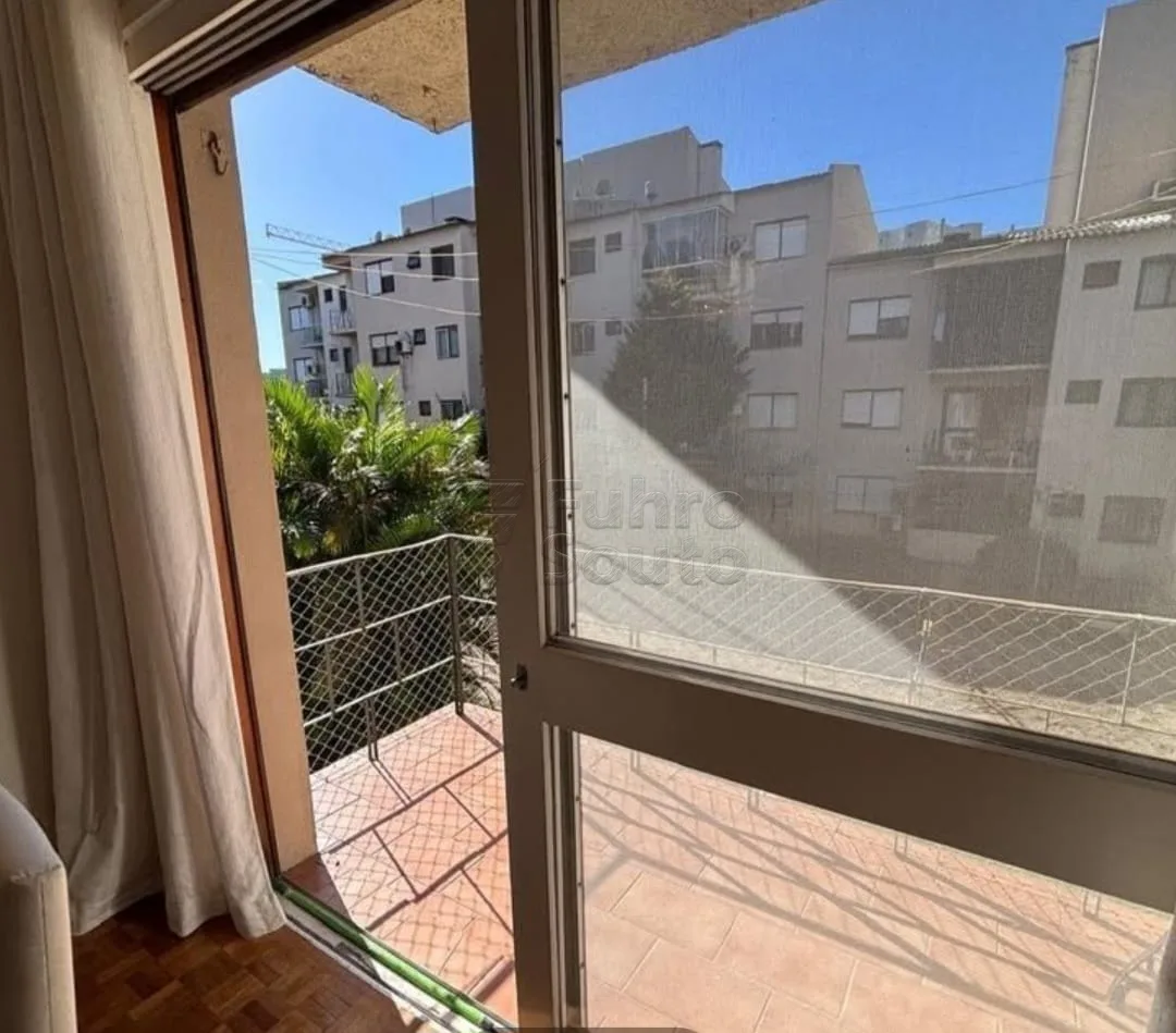 Comprar Apartamento / Padr&atilde;o em Pelotas R$ 350.000,00 - Foto 7