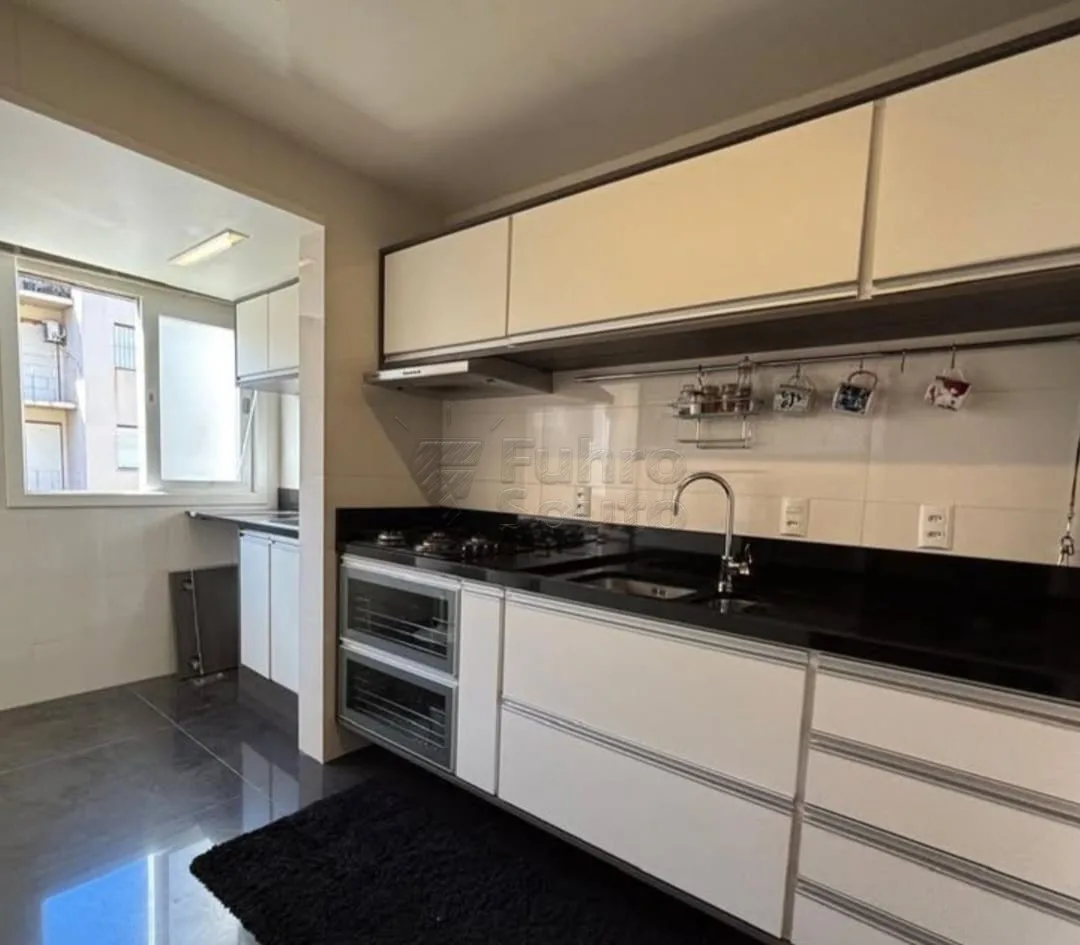 Comprar Apartamento / Padr&atilde;o em Pelotas R$ 350.000,00 - Foto 4