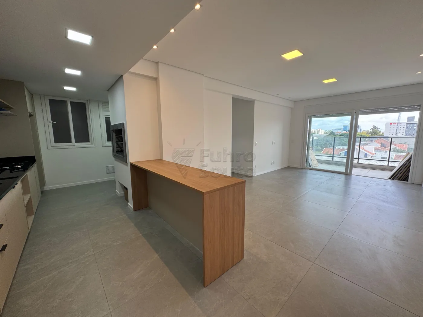 Comprar Apartamento / Padr&atilde;o em Pelotas R$ 1.490.000,00 - Foto 2