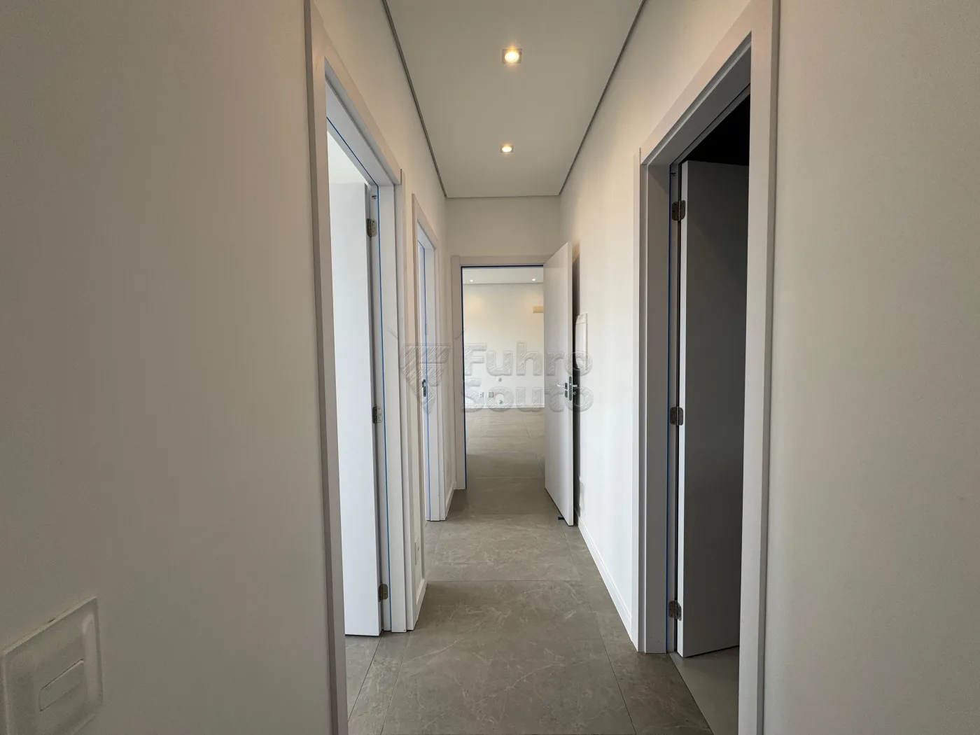 Comprar Apartamento / Padr&atilde;o em Pelotas R$ 1.490.000,00 - Foto 10