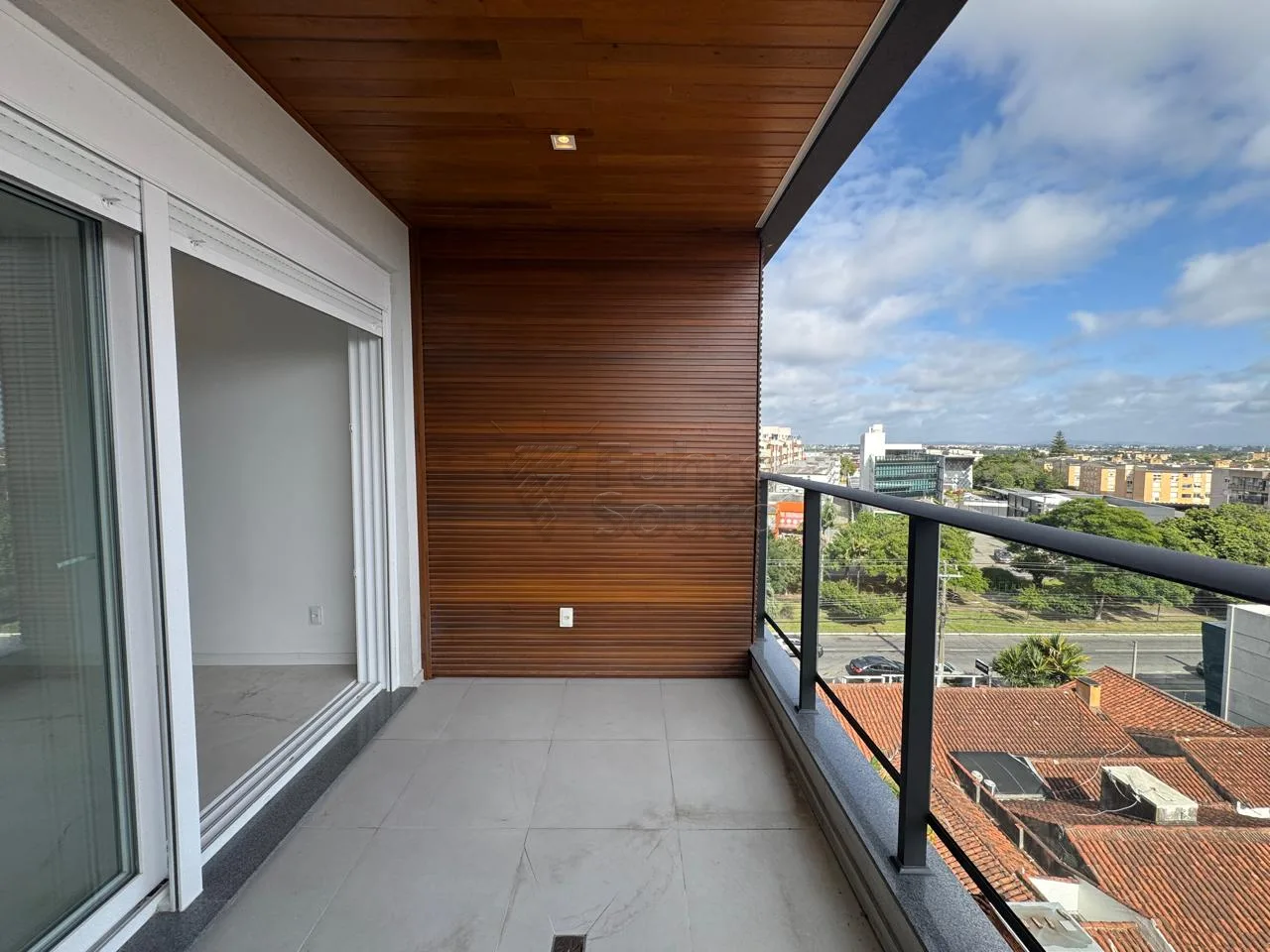 Comprar Apartamento / Padr&atilde;o em Pelotas R$ 1.200.000,00 - Foto 10