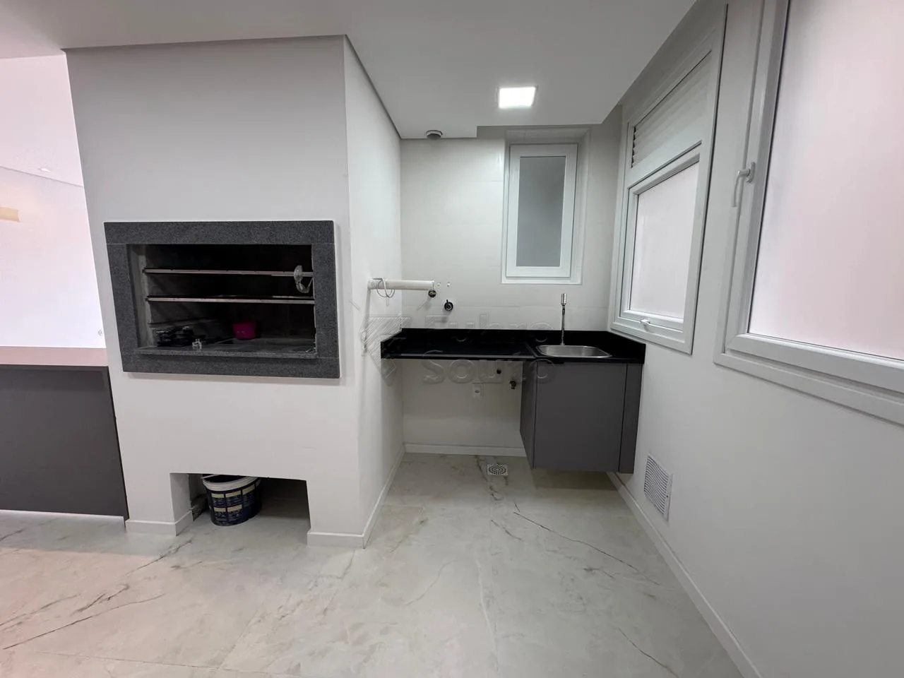 Comprar Apartamento / Padr&atilde;o em Pelotas R$ 1.200.000,00 - Foto 5