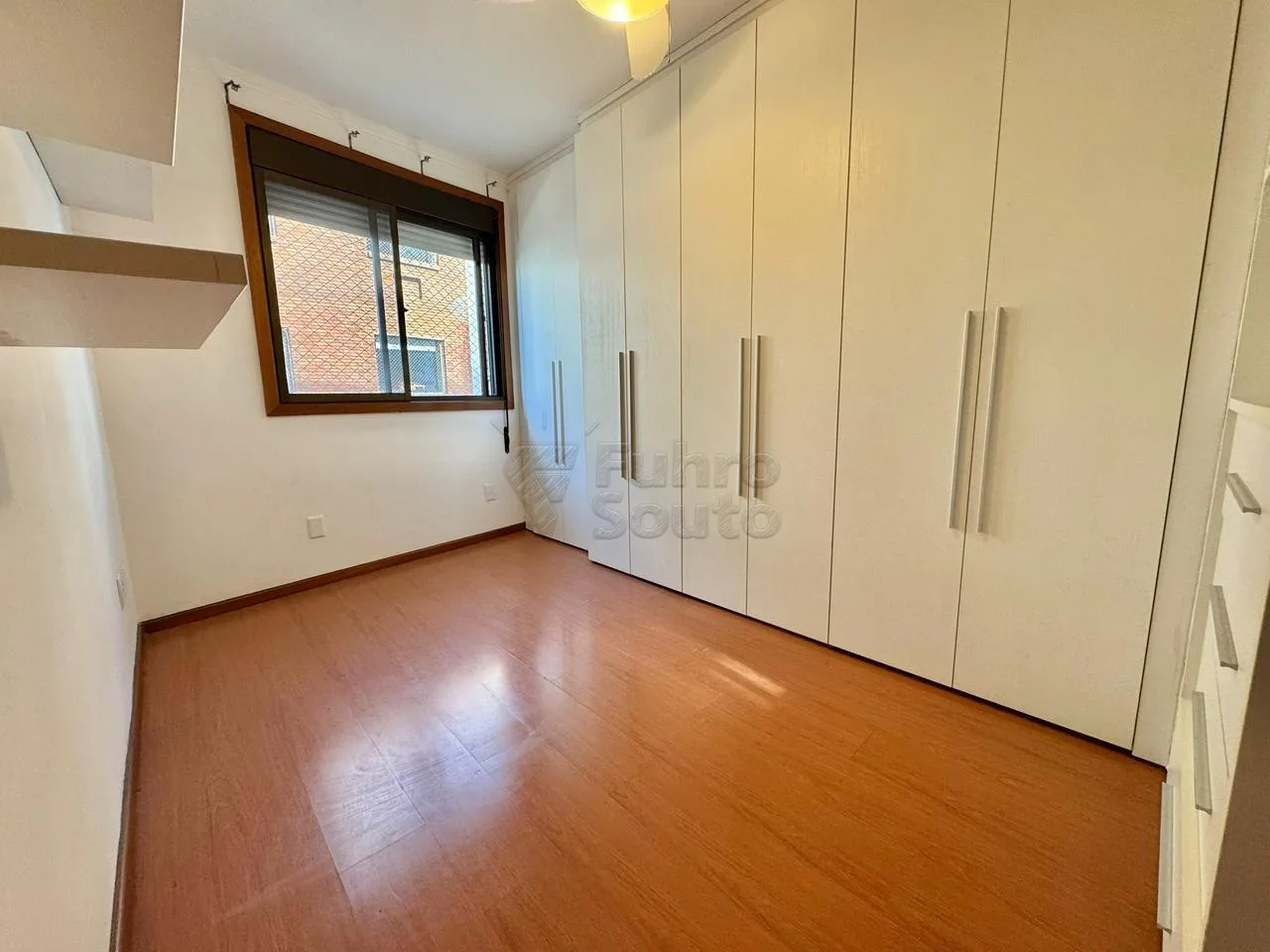 Comprar Apartamento / Padr&atilde;o em Pelotas R$ 590.000,00 - Foto 6