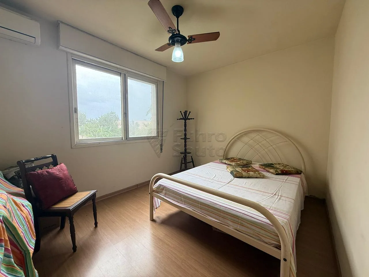 Comprar Apartamento / Padr&atilde;o em Pelotas R$ 170.000,00 - Foto 5