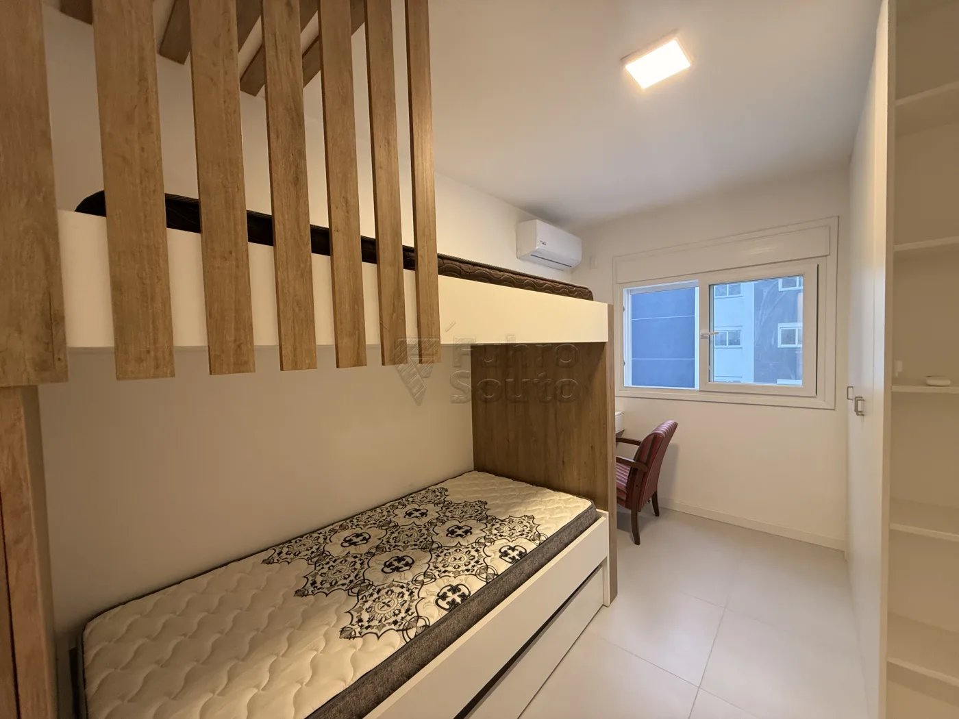 Comprar Apartamento / Padr&atilde;o em Rio Grande R$ 890.000,00 - Foto 8