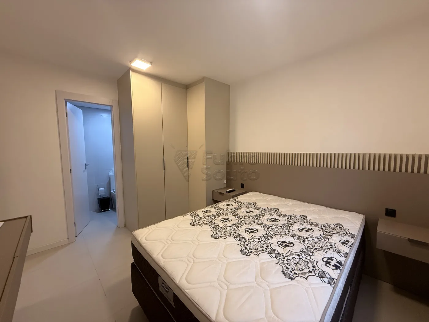 Comprar Apartamento / Padr&atilde;o em Rio Grande R$ 890.000,00 - Foto 10