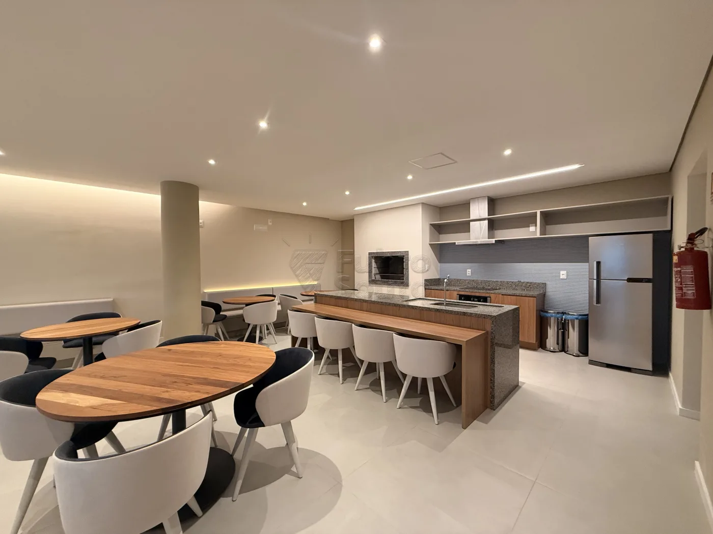 Comprar Apartamento / Padr&atilde;o em Rio Grande R$ 890.000,00 - Foto 19