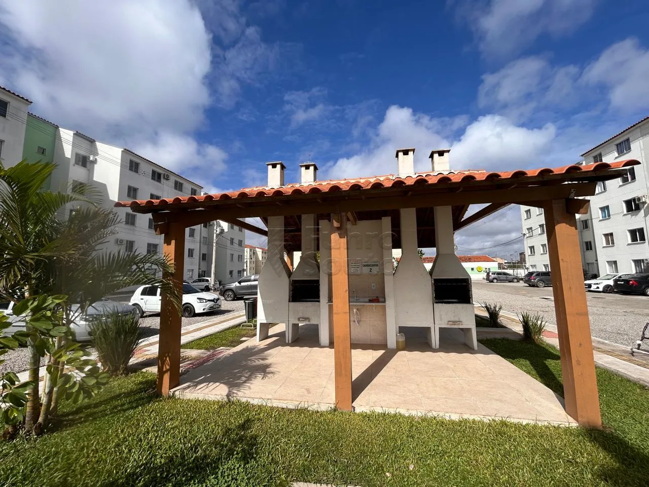 Comprar Apartamento / Padr&atilde;o em Pelotas R$ 165.000,00 - Foto 13